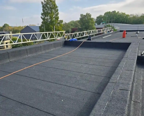 industrial-flat-felt-roof-installation-5 industrial-flat-felt-roof-installation-5